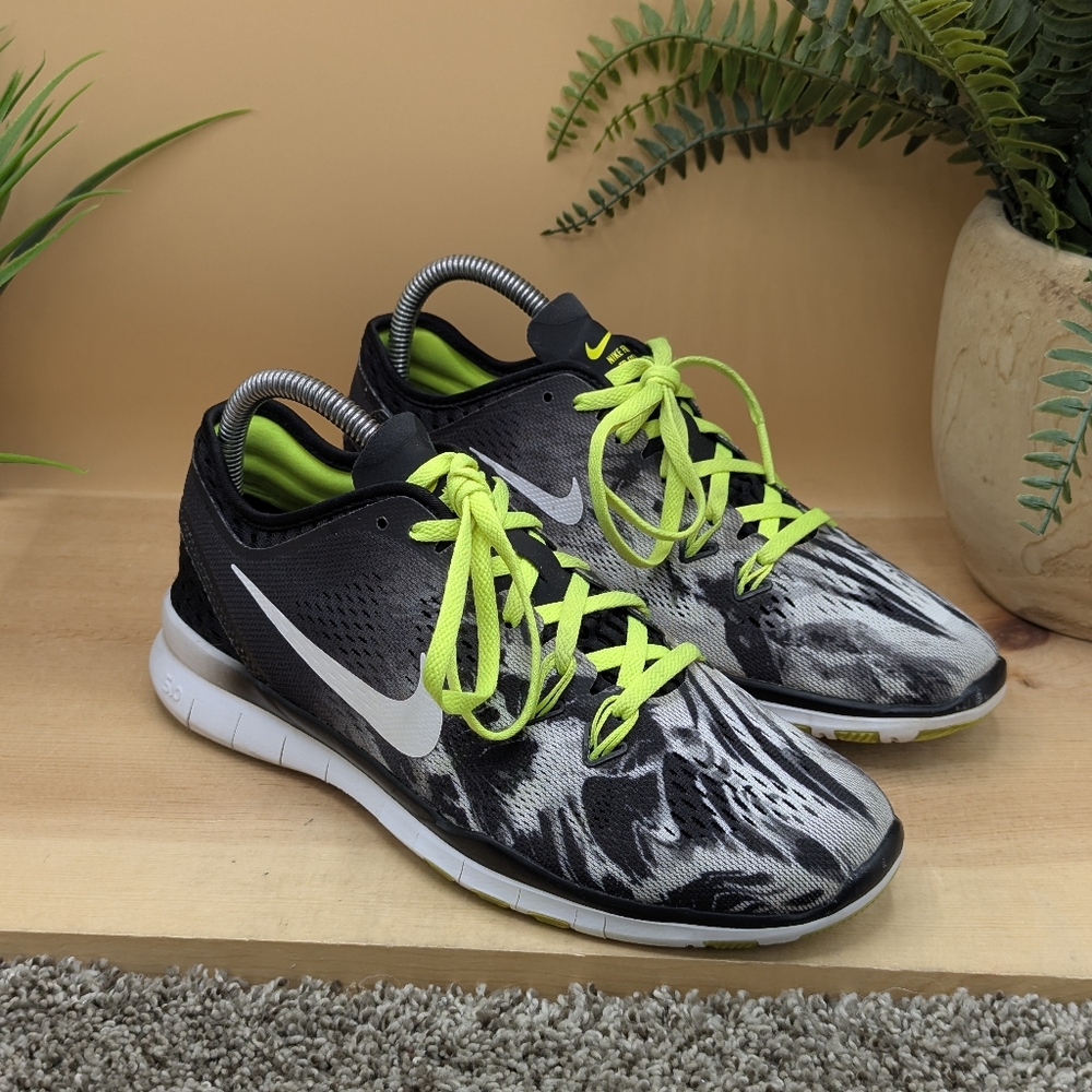 Nike Free 5.0 Women's Size 7 Running Shoes Casual Sneakers